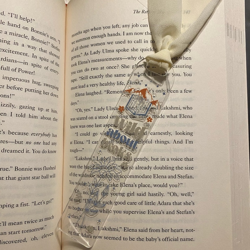 📚2/$10📚 Wild About Books - Handcrafted Bookmark